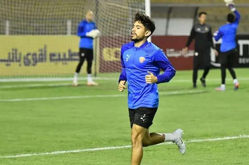 محمد شكري لاعب سيراميكا كليوباترا